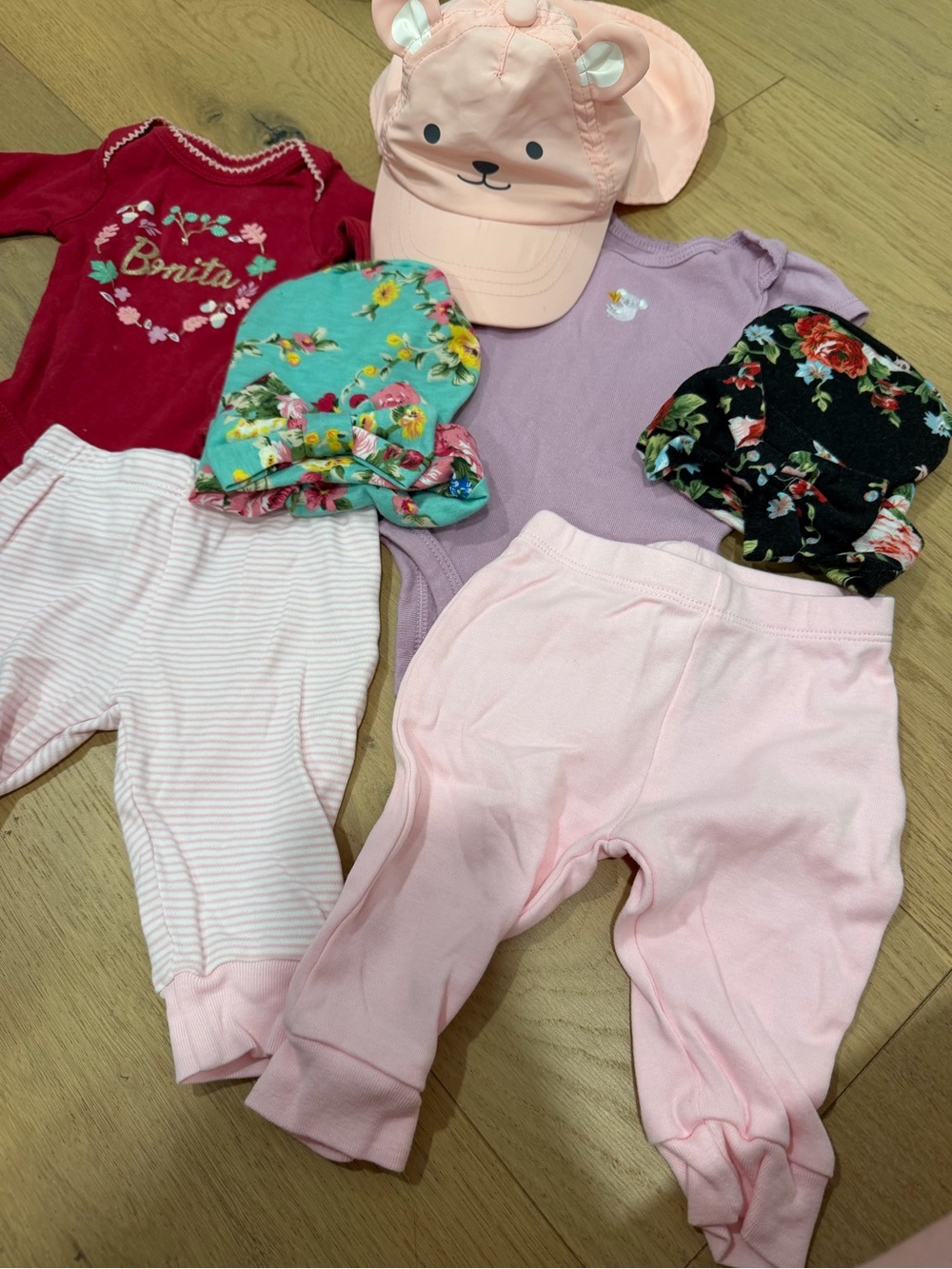 Baby Girl Carter’s Newborn 0-3 Months Outfits & Hats